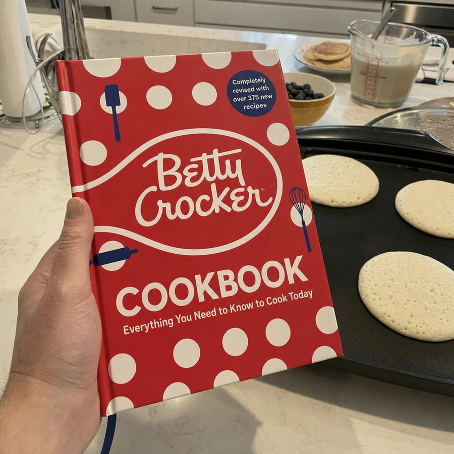 Betty Crocker lifestyle illustration: breakfast preparation
