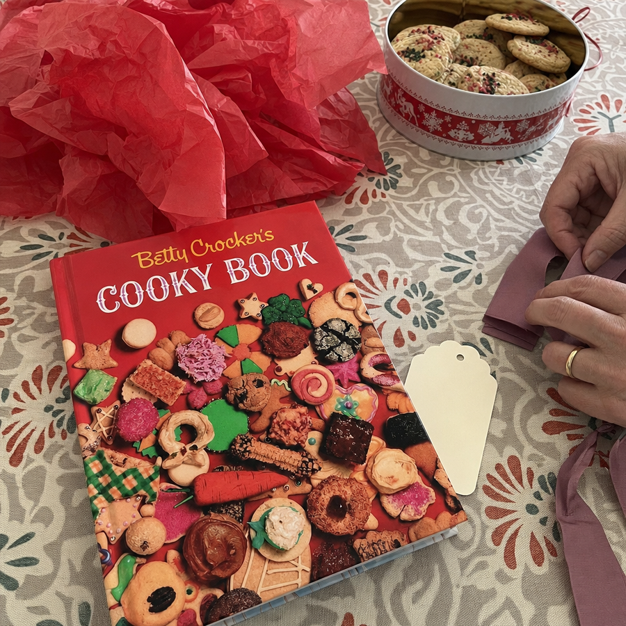 Cooky Book lifestyle scene 7